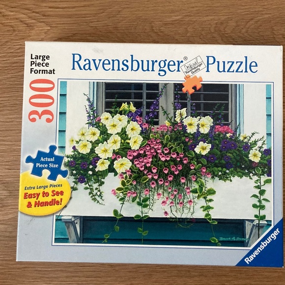Ravensburger Windowbox 300 Piece Puzzle - Picture 1 of 5